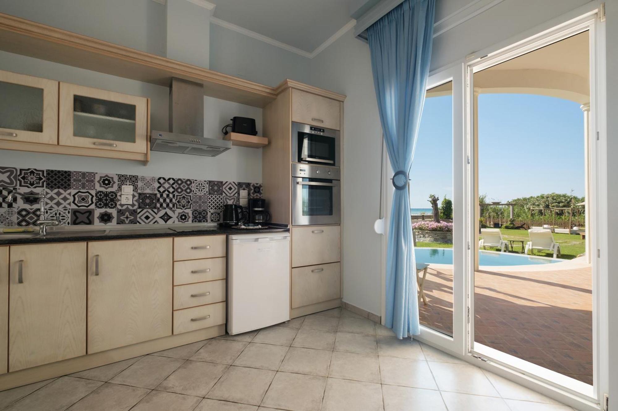 Margarita'S Luxury Suites Ájosz Sztéfanosz Kültér fotó